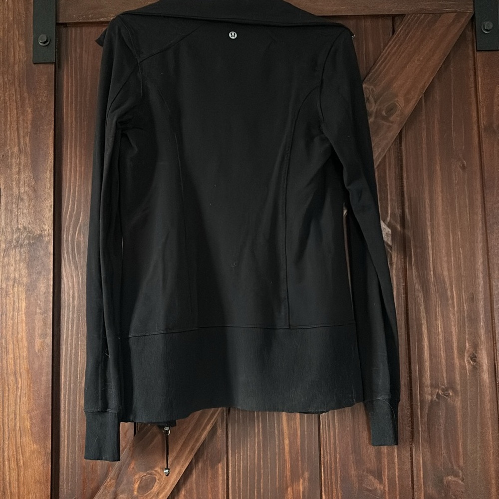 Lululemon jacket - Picture 4 of 4